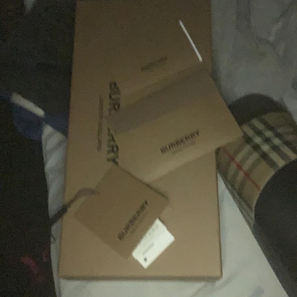 Burberry sandals size 8 uk real come with bags tags🙏 - Picture 4 of 4